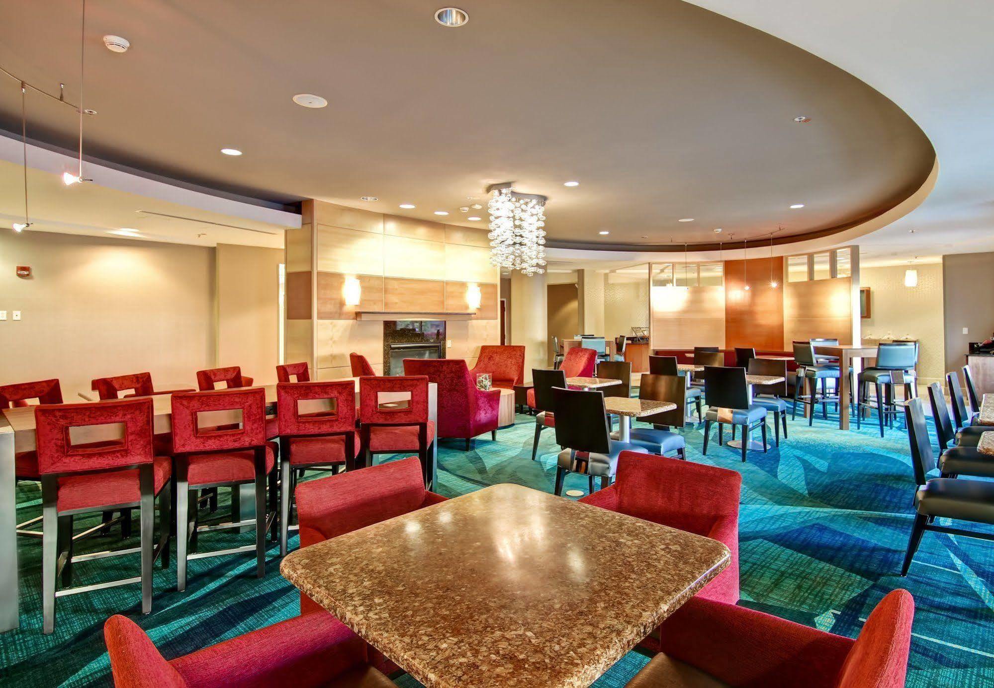 Springhill Hotel Fresno